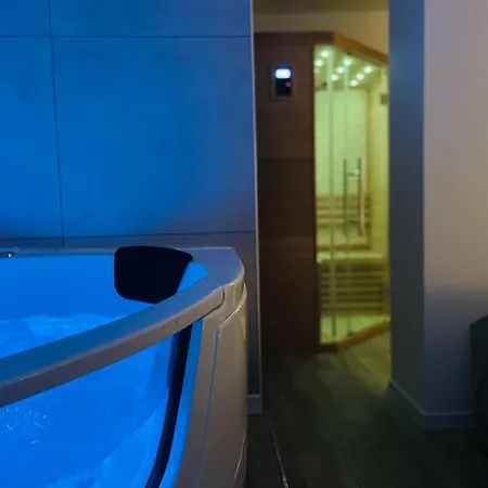 émeraude - Romance Avec Privé - 402